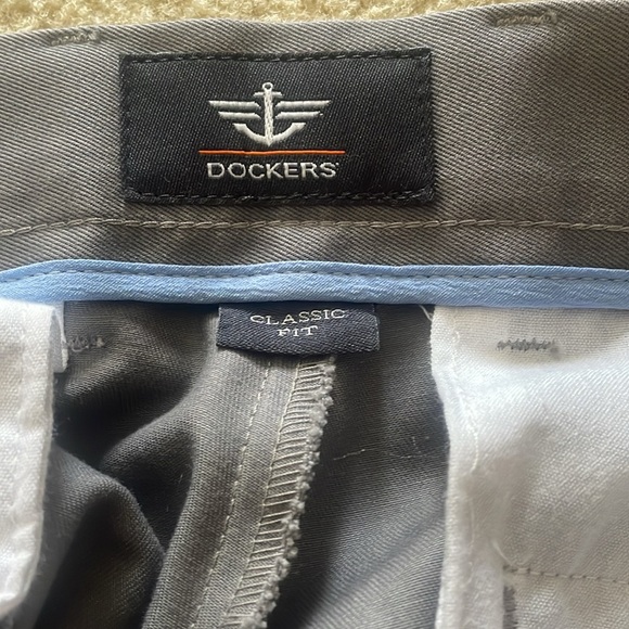 Men’s Pants - Picture 3 of 4